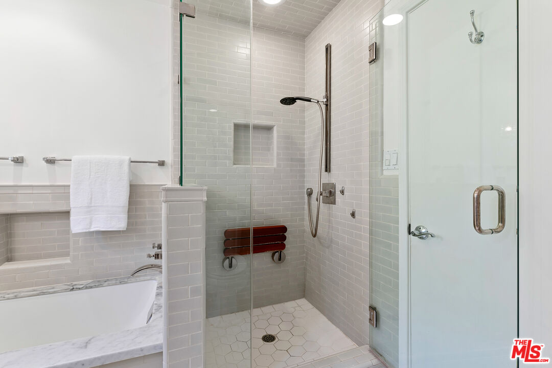 Van Nuys, CA, 91401