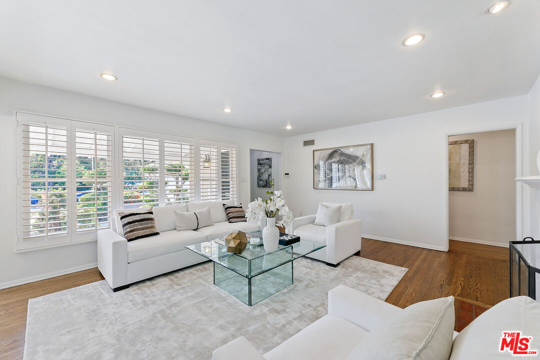 Van Nuys, CA, 91401