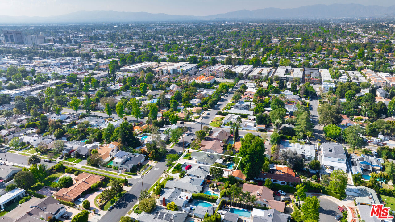 Van Nuys, CA, 91401