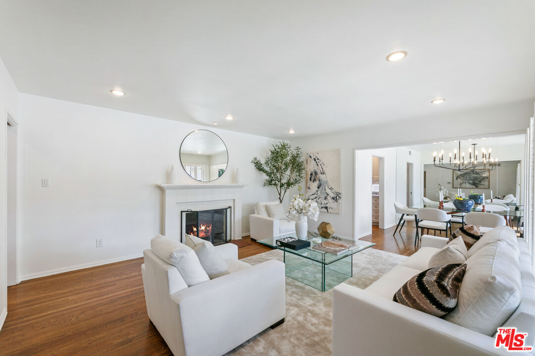 Van Nuys, CA, 91401