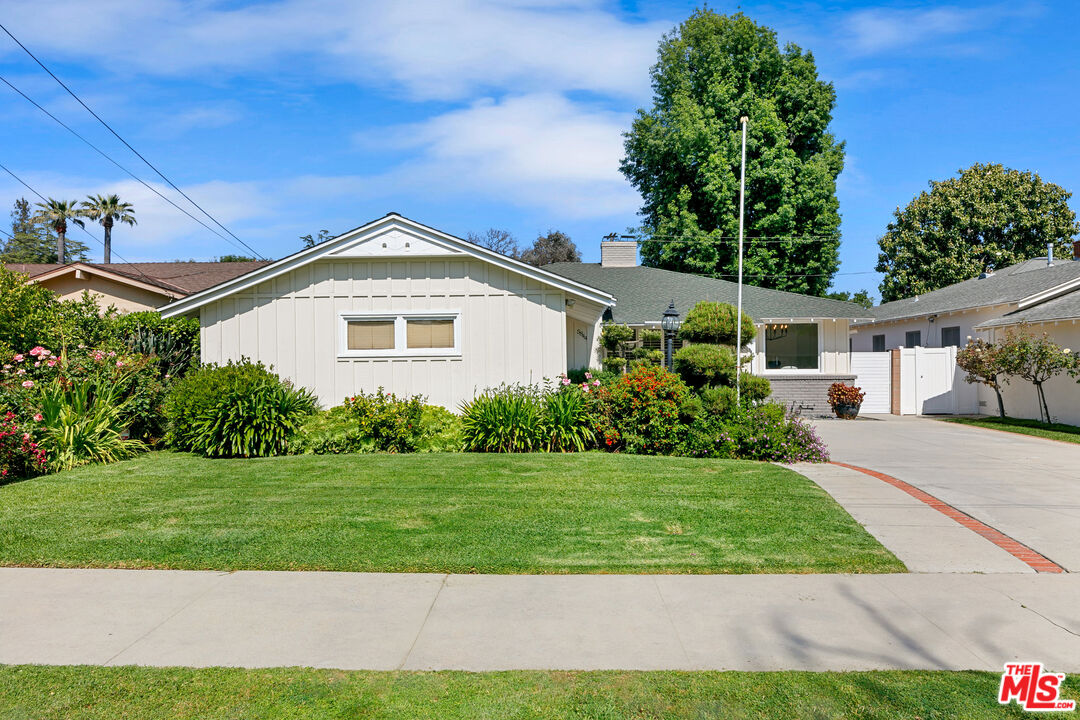 Van Nuys, CA, 91401