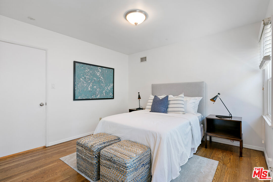 Van Nuys, CA, 91401