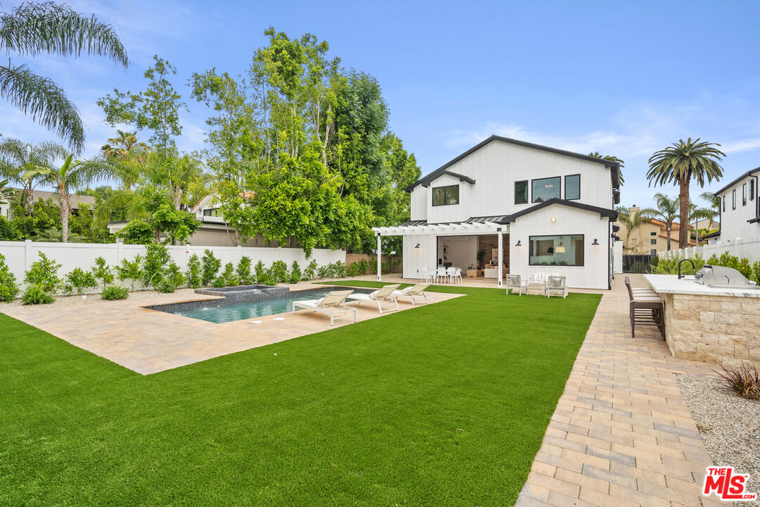 Sherman Oaks, CA, 91423