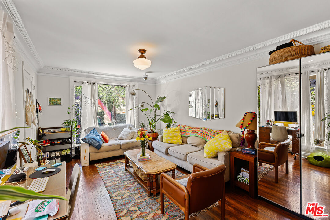 3043 BERKELEY AVE