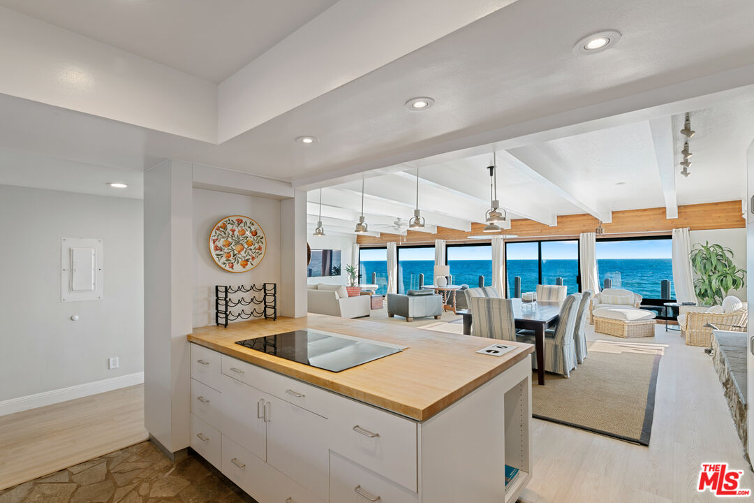 Malibu, CA, 90265