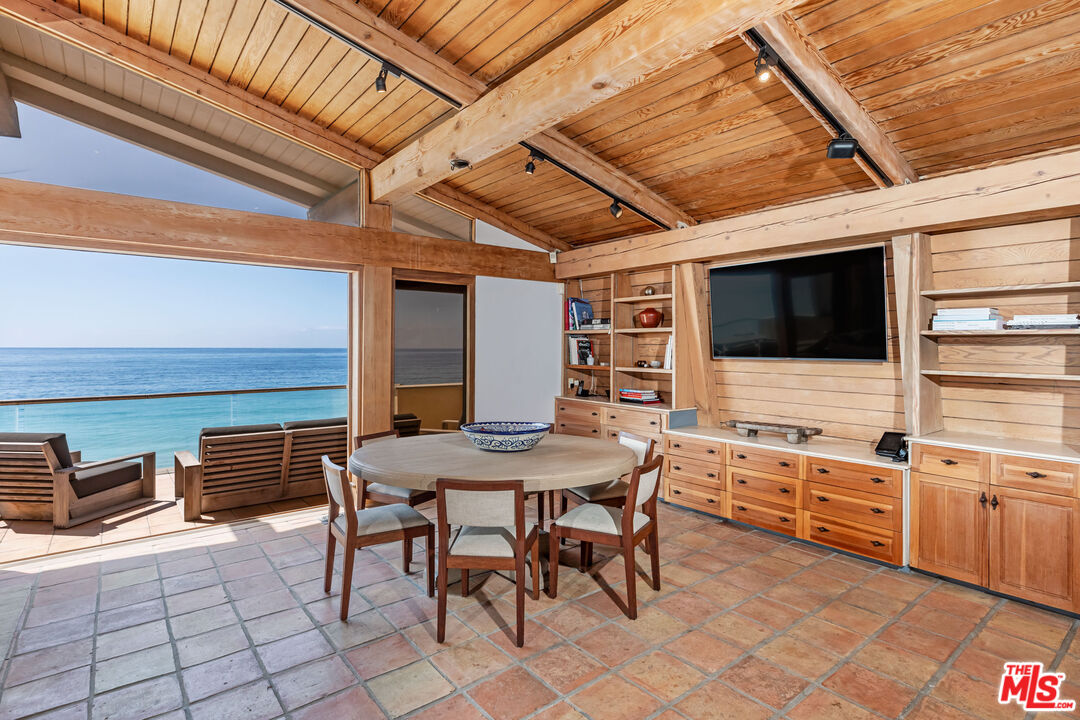 Malibu, CA, 90265