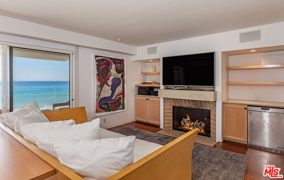 Malibu, CA, 90265