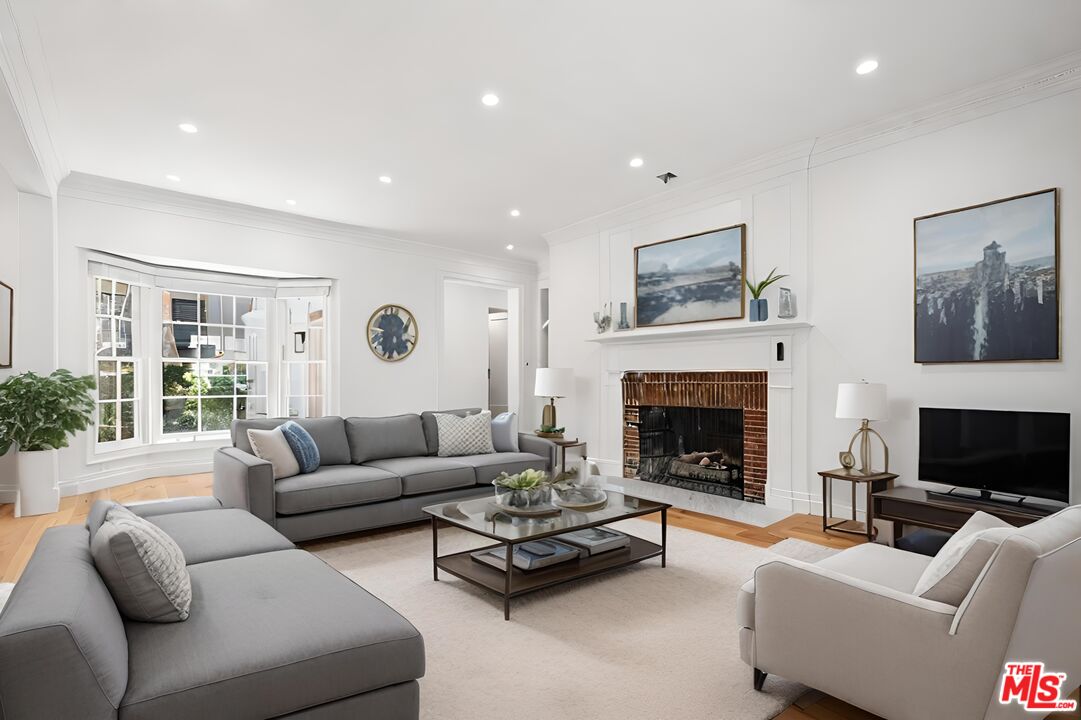 133 S Linden