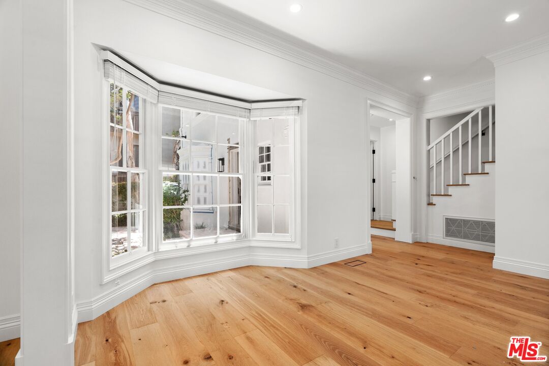 133 S Linden