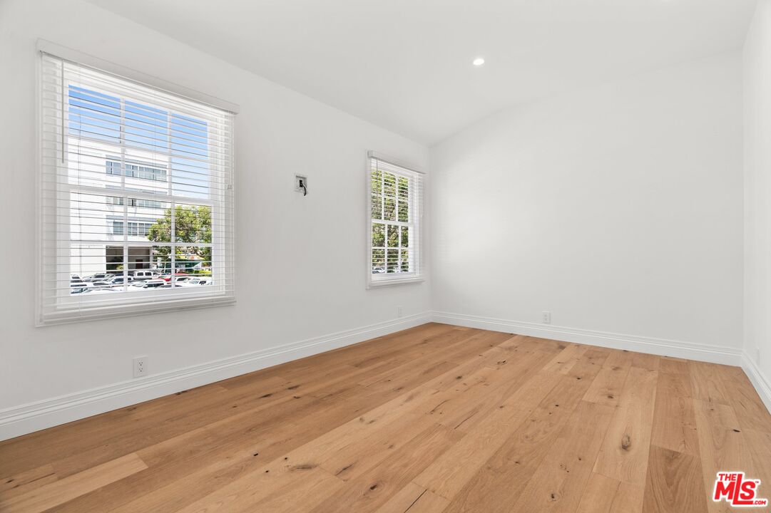 133 S Linden