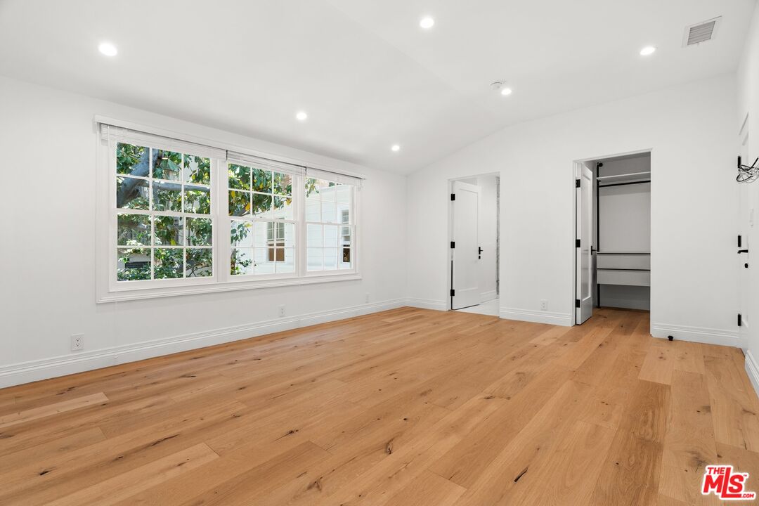 133 S Linden