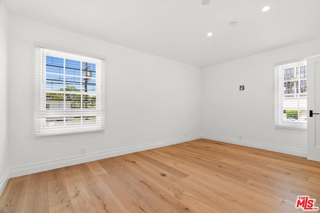 133 S Linden