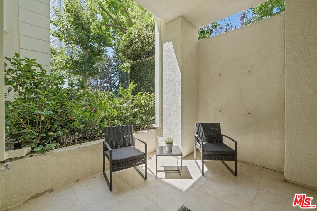 Los Angeles, CA, 90067