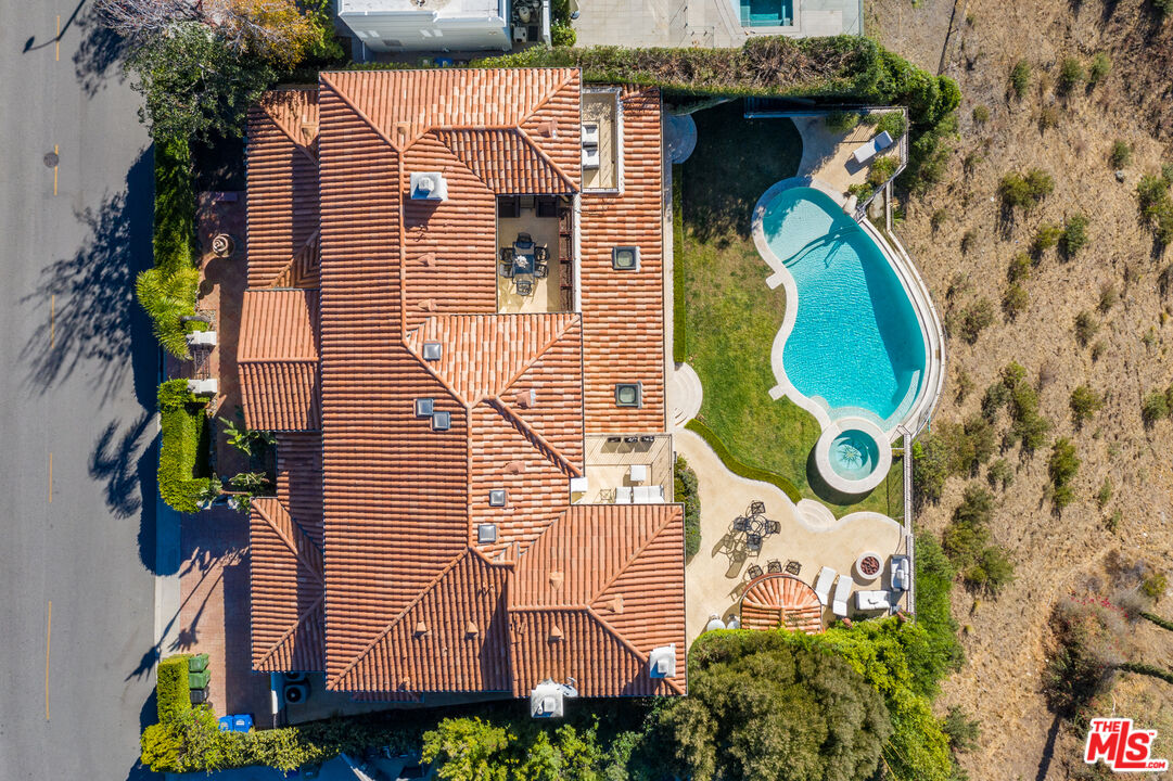 Los Angeles, CA, 90077
