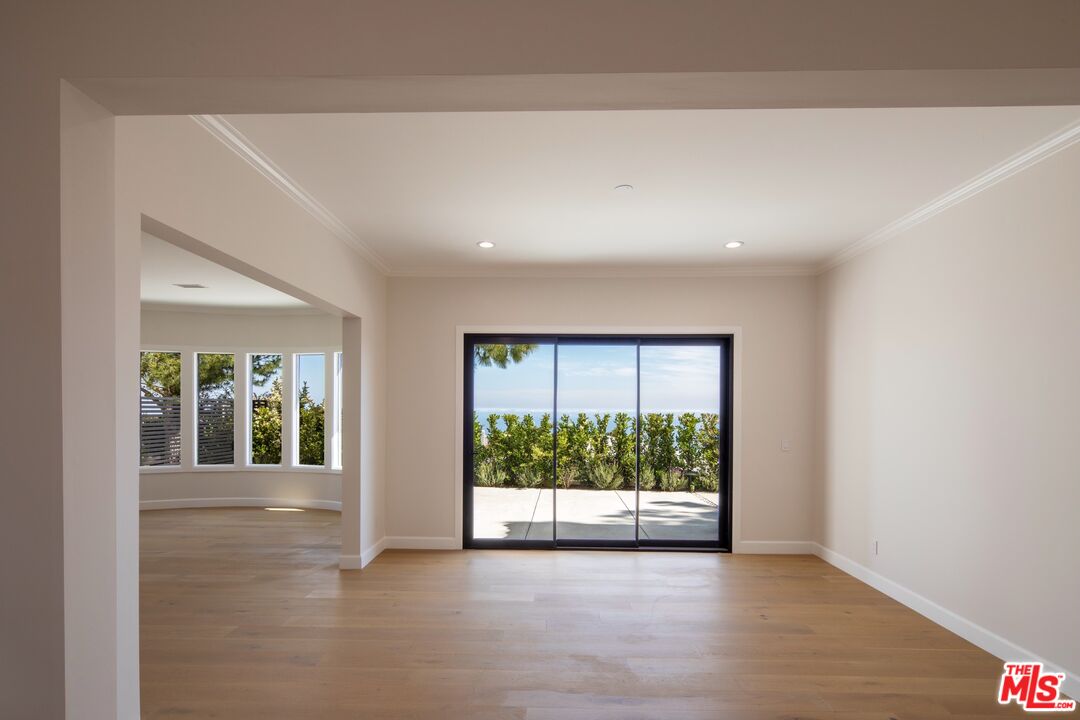 Pacific Palisades, CA, 90272