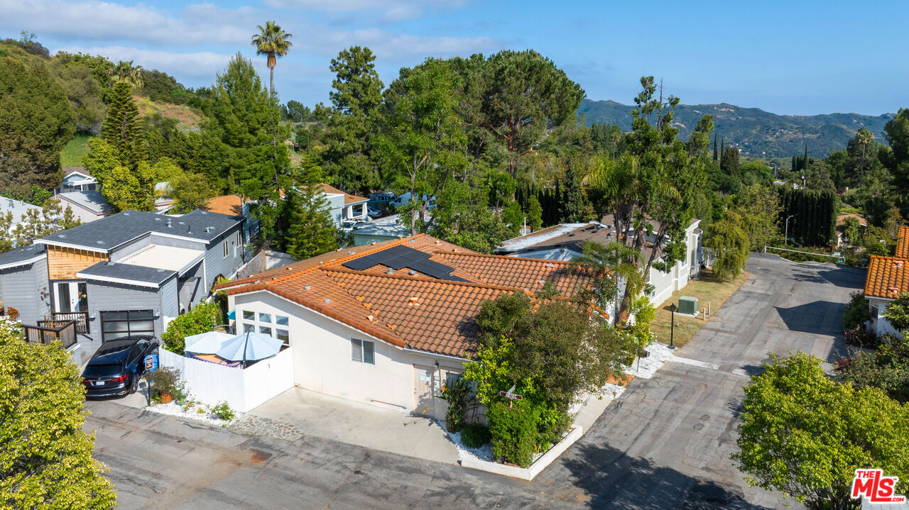Topanga, CA, 90290
