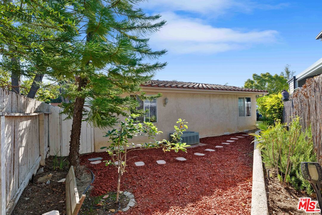 Topanga, CA, 90290