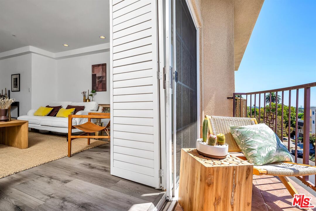 1932 Pelham Ave Unit: 401