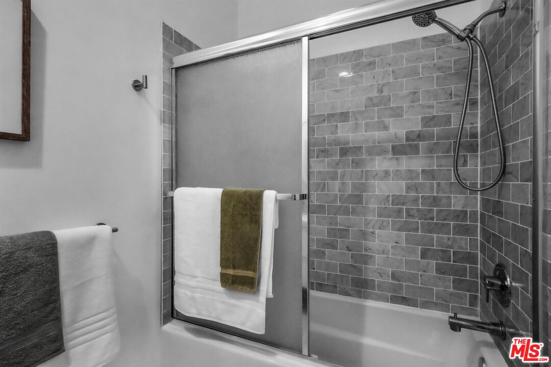 1932 Pelham Ave Unit: 401