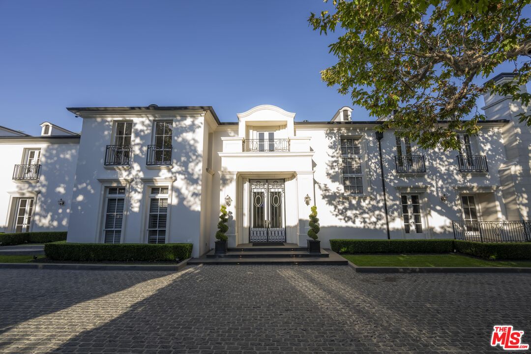 200 S Mapleton Dr