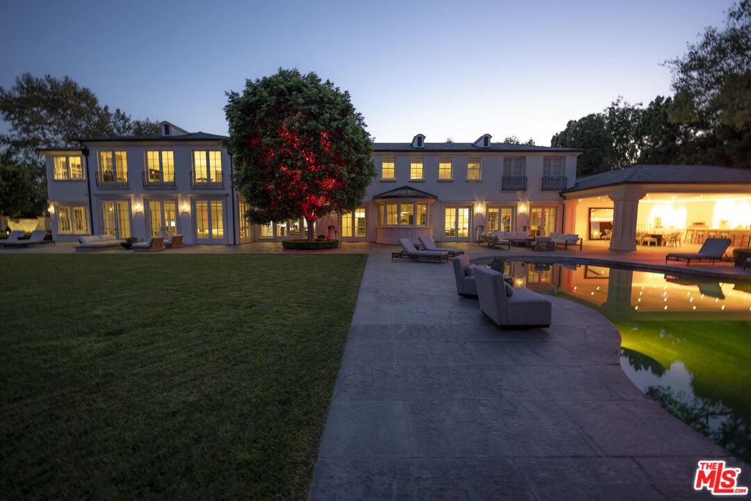 200 S Mapleton Dr