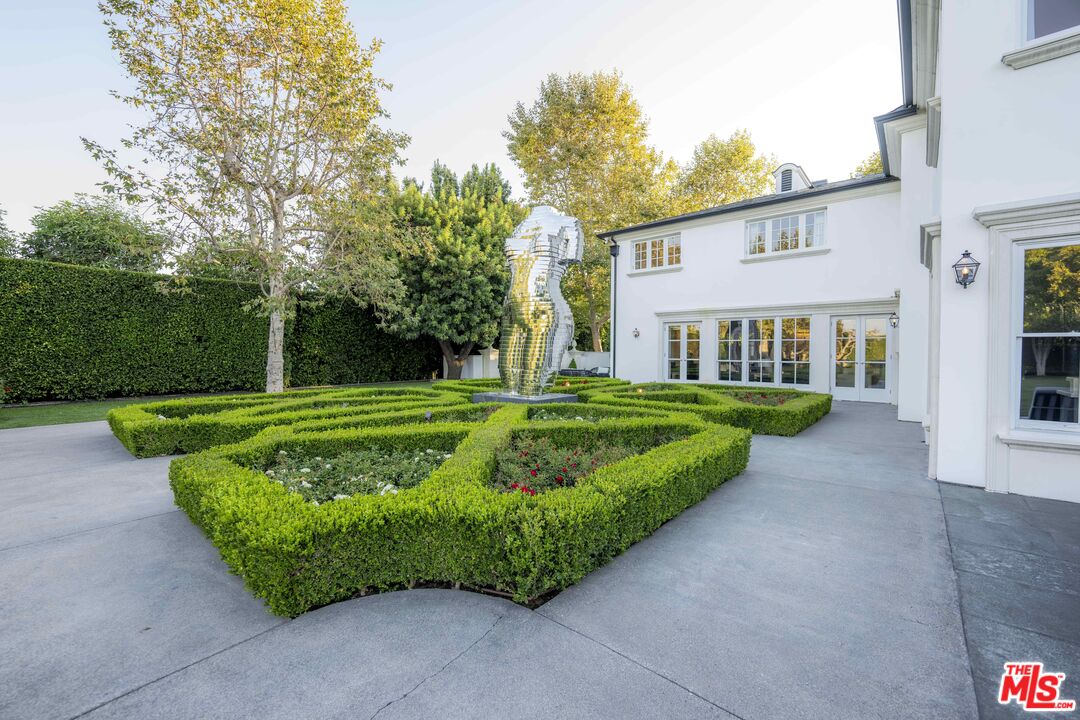 One the Most Spectacular Estate in Holmby Hills