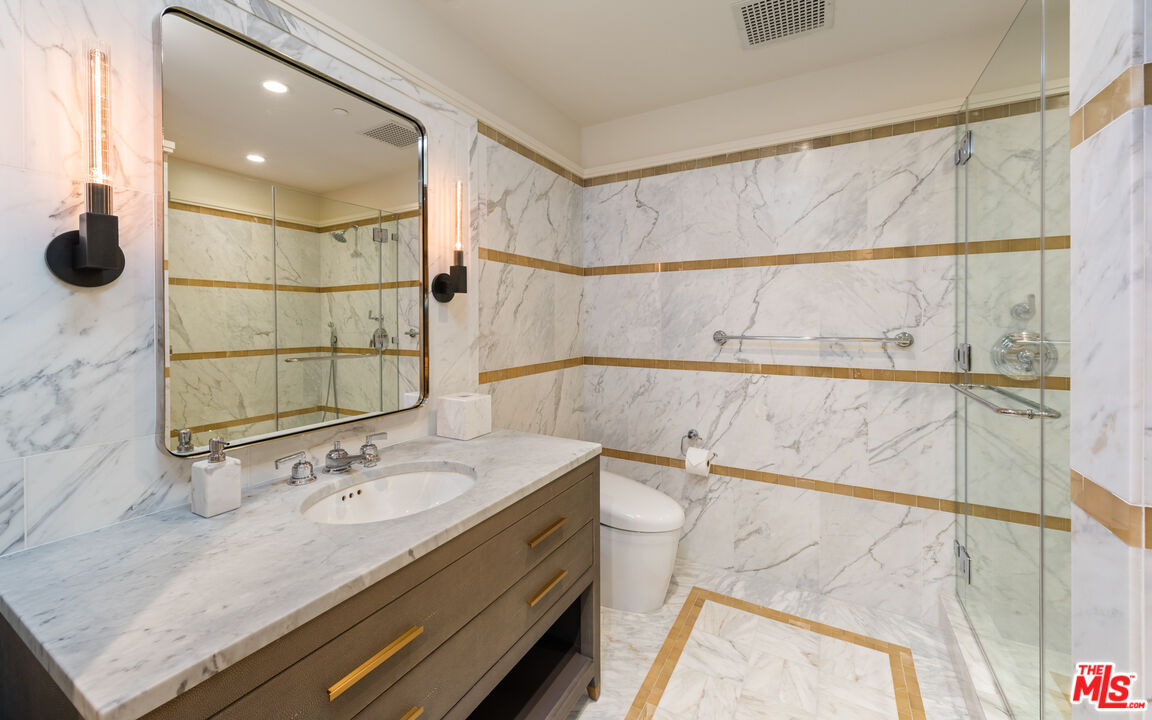 1 W Century Dr Unit: 35A