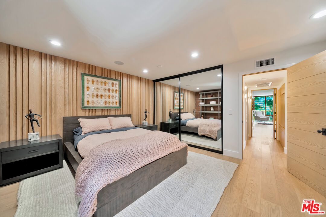 1033 Carol Dr Unit: 304