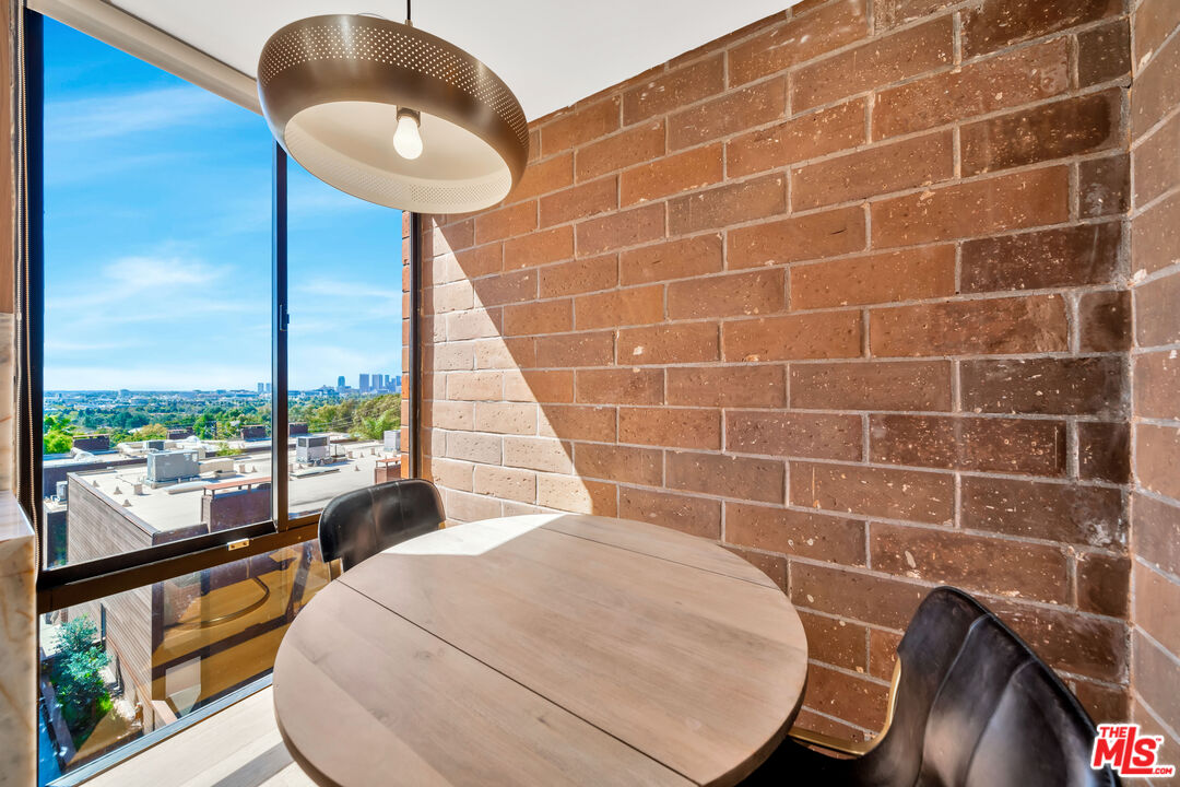 1033 Carol Dr Unit: 304