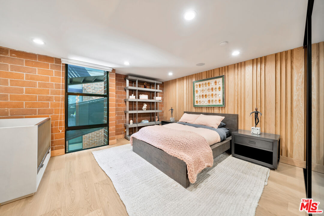 1033 Carol Dr Unit: 304