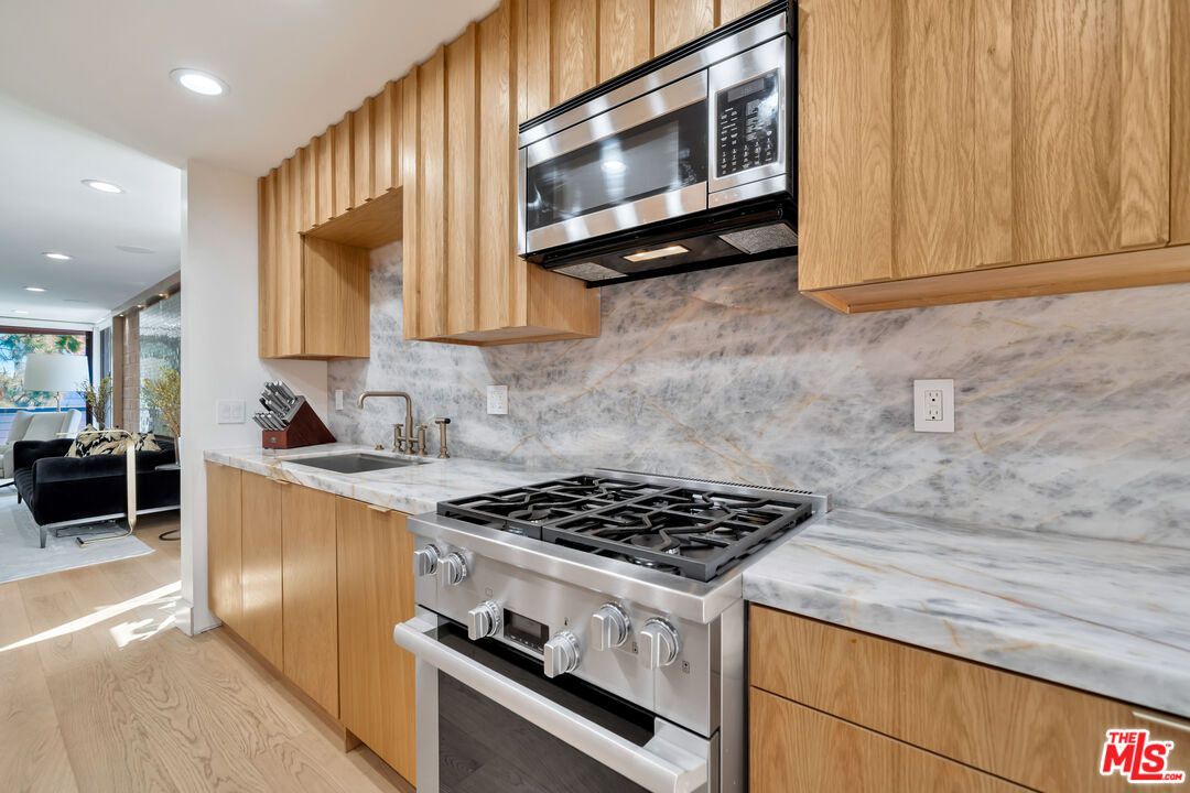 1033 Carol Dr Unit: 304