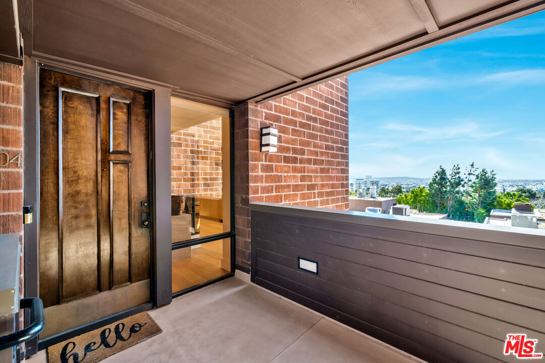 1033 Carol Dr Unit: 304