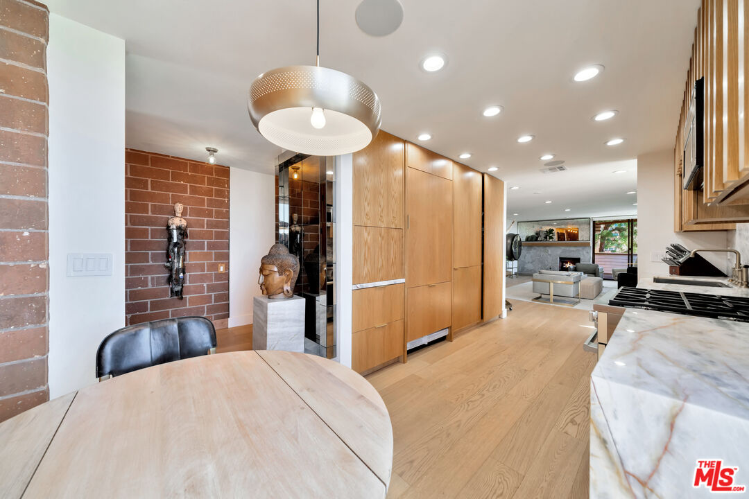 1033 Carol Dr Unit: 304