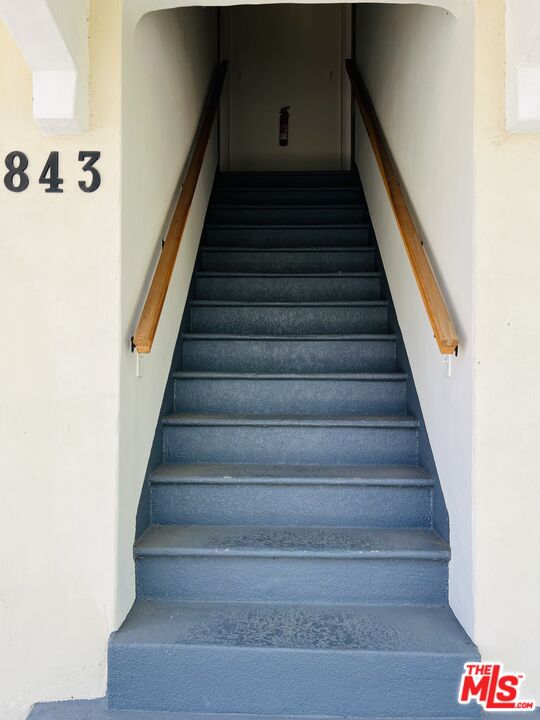 843 Westbourne Dr