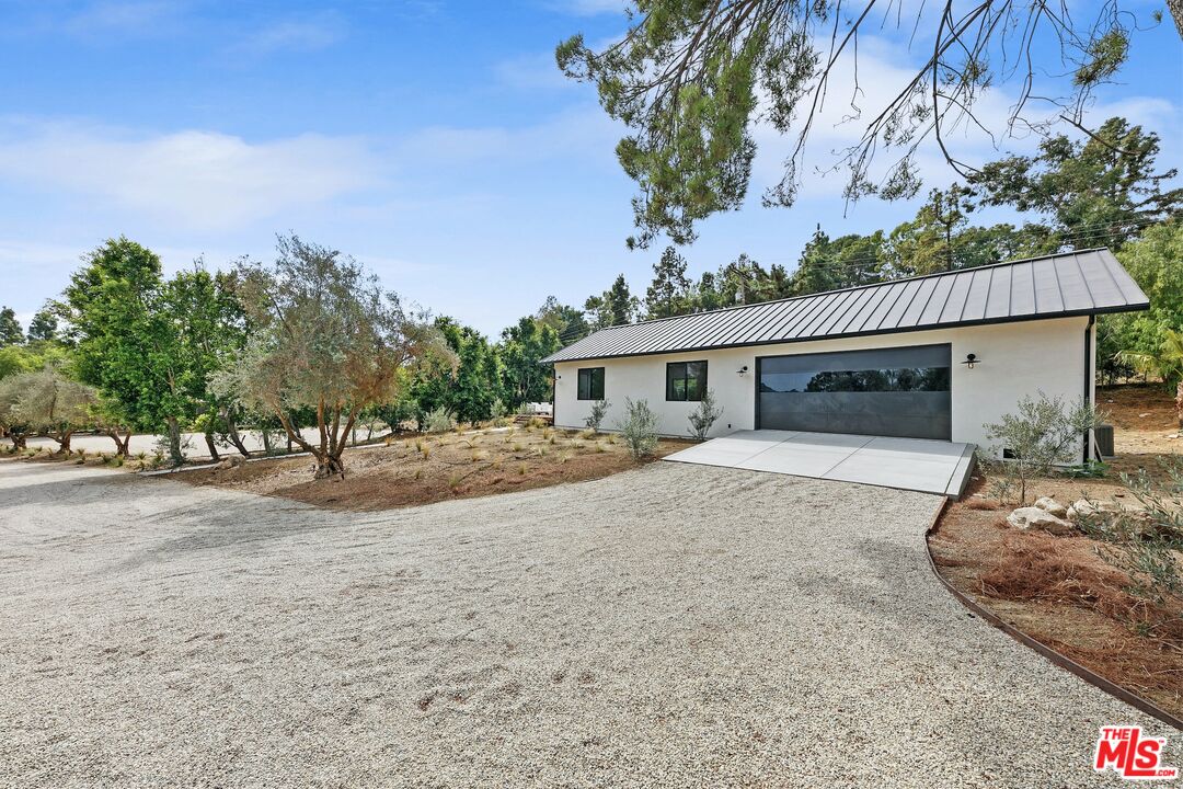1754 Lechusa Rd