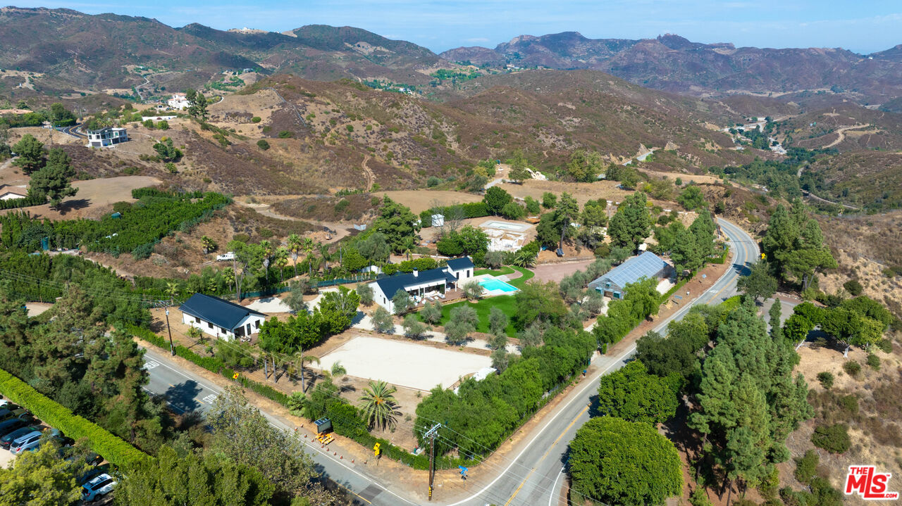 1754 Lechusa Rd