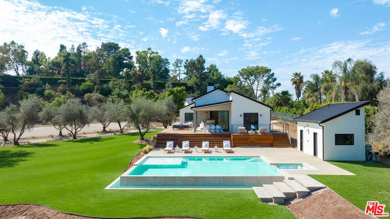 1754 Lechusa Rd