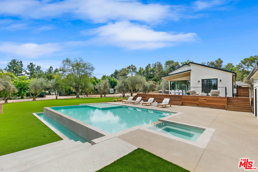 1754 Lechusa Rd