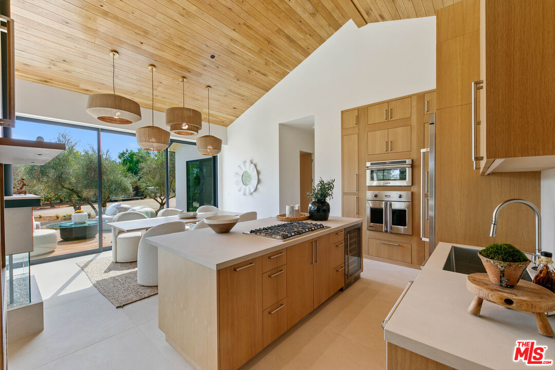 1754 Lechusa Rd