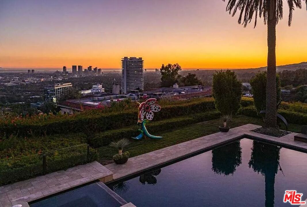 Los Angeles, CA, 90069