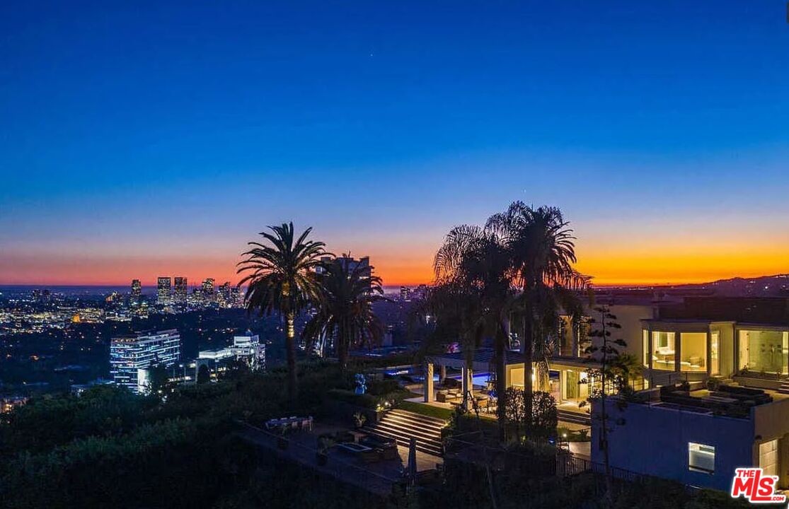 Los Angeles, CA, 90069