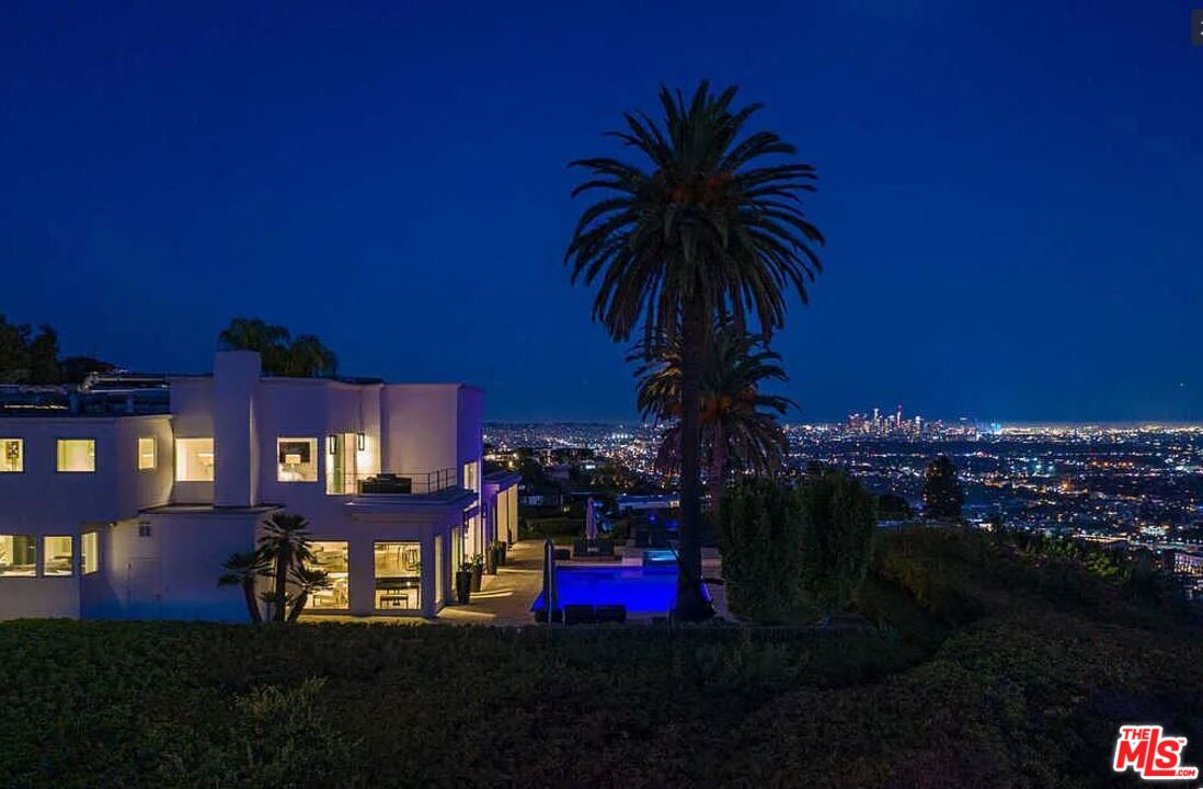 Los Angeles, CA, 90069