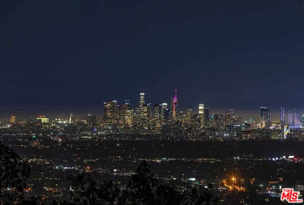 Los Angeles, CA, 90069