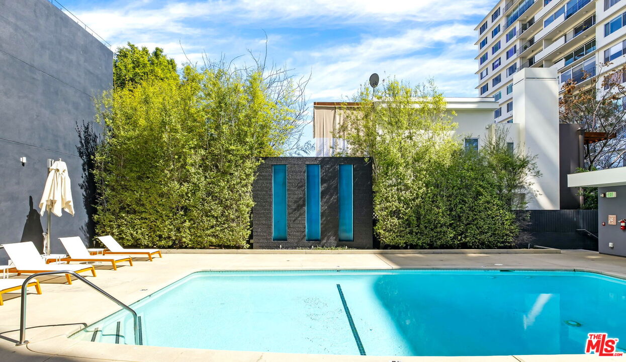 West Hollywood, CA, 90069