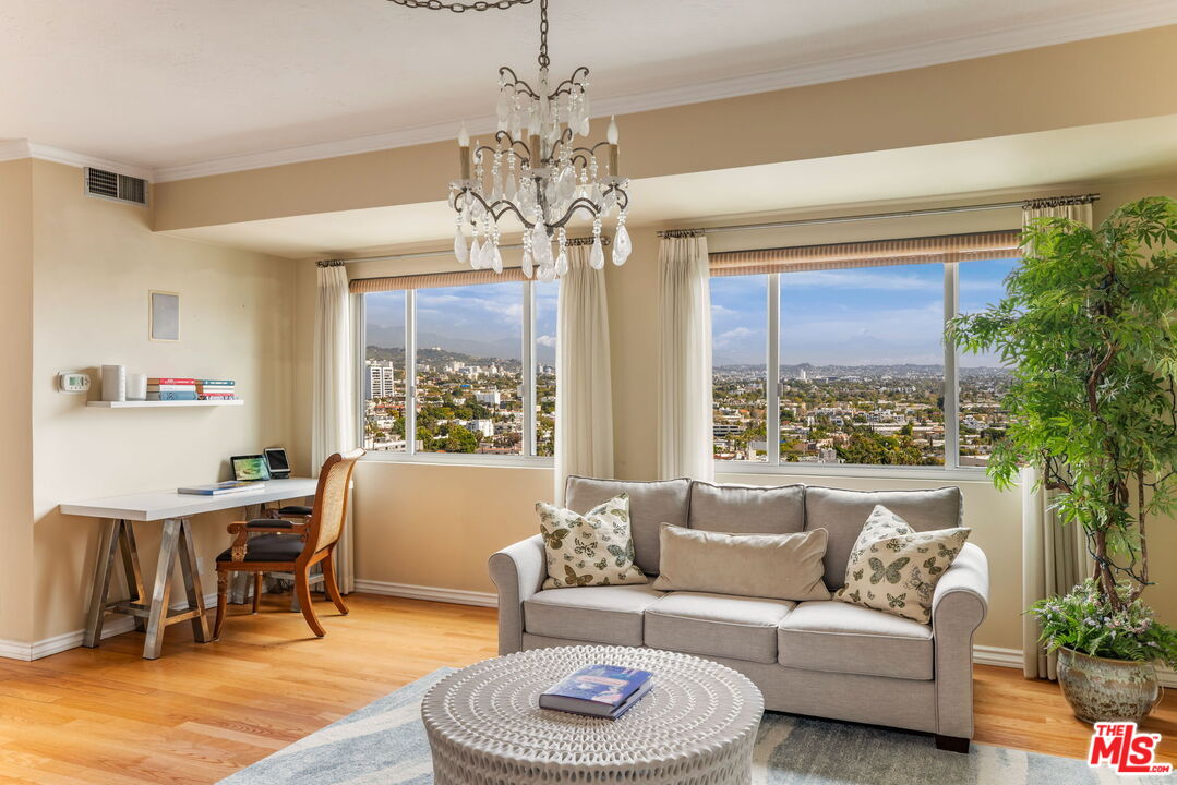 West Hollywood, CA, 90069