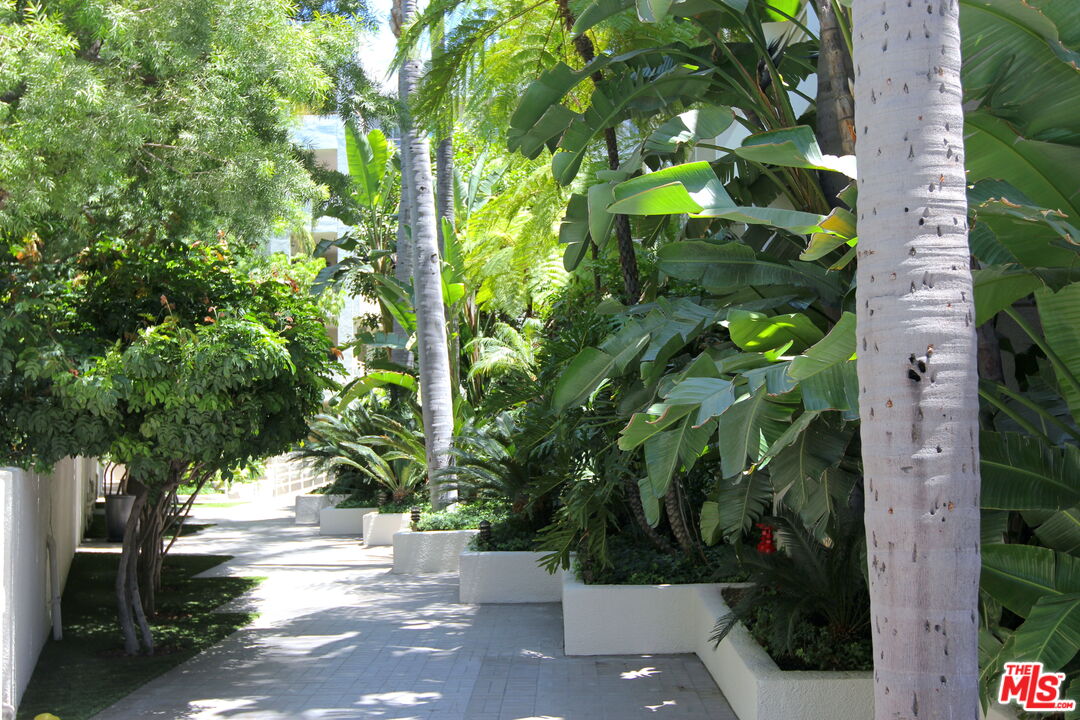 West Hollywood, CA, 90069