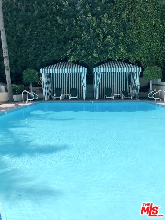 West Hollywood, CA, 90069