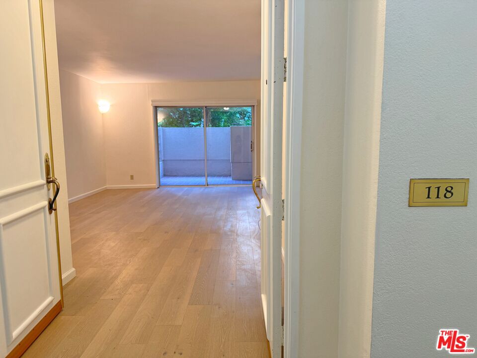 West Hollywood, CA, 90069