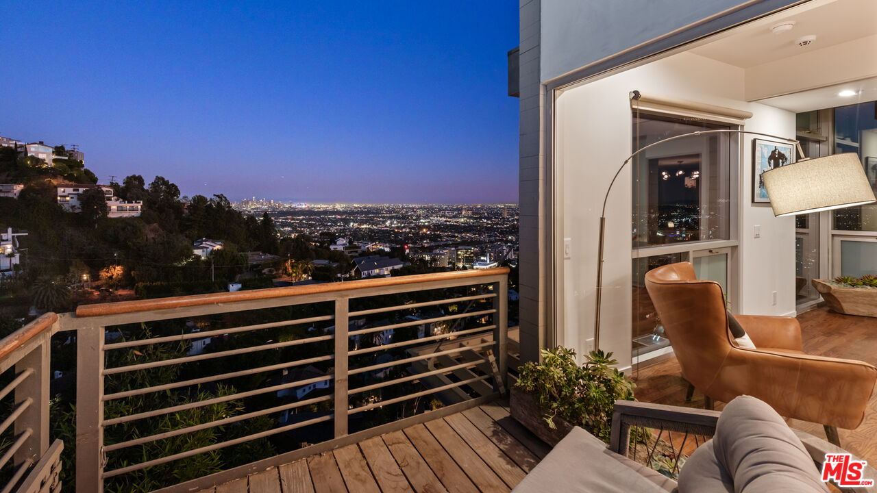 Los Angeles, CA, 90069
