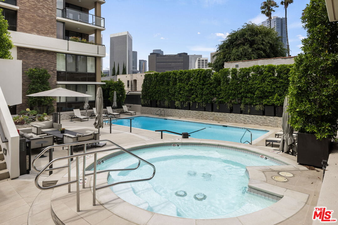 211 S Spalding Dr Unit: N105
